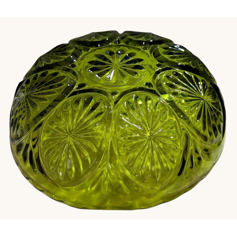Vintage Anchor Hocking Avocado Green Medallion Serving Bowl 9" Star & Cameo - Picture 5 of 6